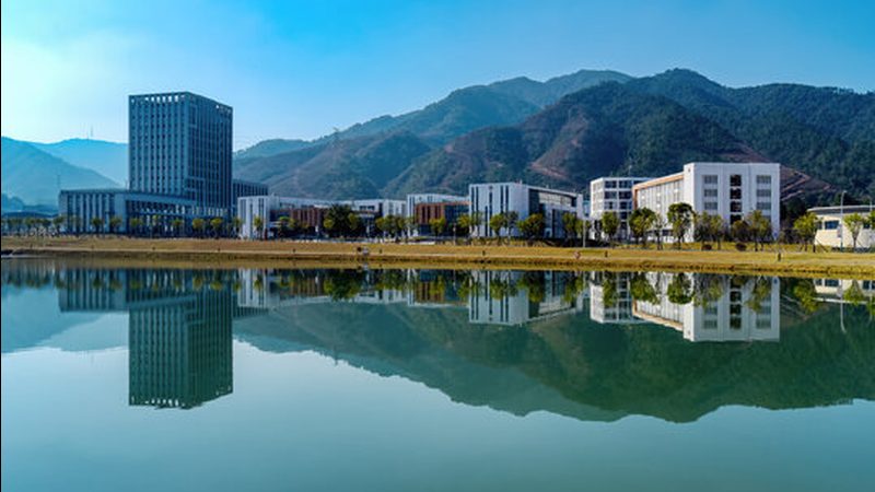 电子元器件焊接安装图解：从原理到实操